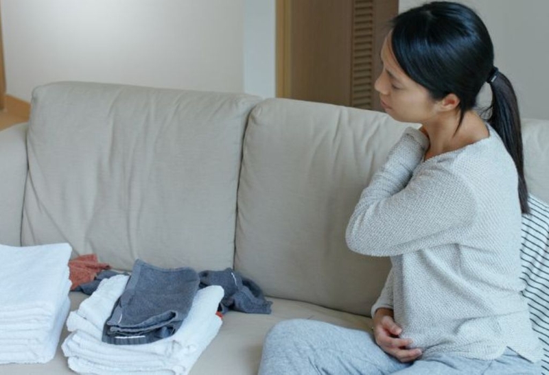 Sức khỏe sinh sản: Bật mí tư thế ngồi sau sinh thường 2