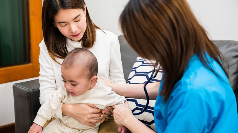 Sưng tinh hoàn ở trẻ em cần được bác sĩ đánh giá để xác định nguyên nhân
