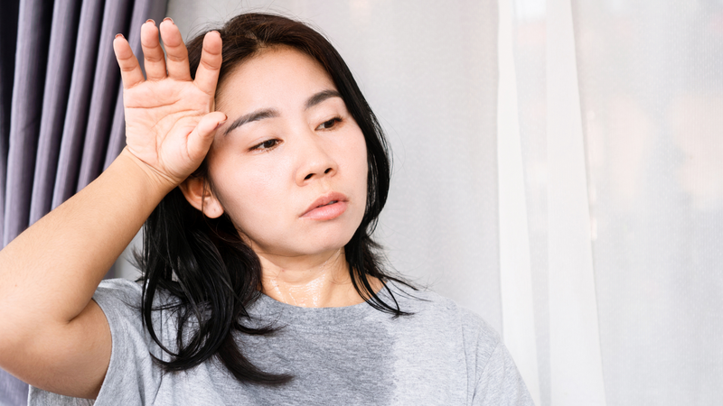 Tình trạng mất nước trong mùa nóng kéo dài có thể khiến thận bị tổn thương cấp tính