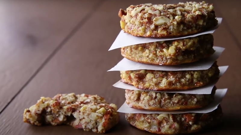 Bánh quy ăn kiêng rất cứng điều này sẽ tăng số lần nhai và tạo cảm giác no