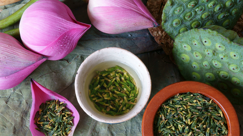 Hoa sen thường được dùng để ướp trà sen