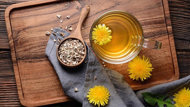 Giải đáp: Phụ nữ sau sinh uống trà bồ công anh được không? 2