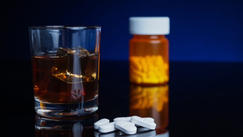 Tác dụng phụ của thuốc ngủ: Những triệu chứng nguy hiểm cần biết 4