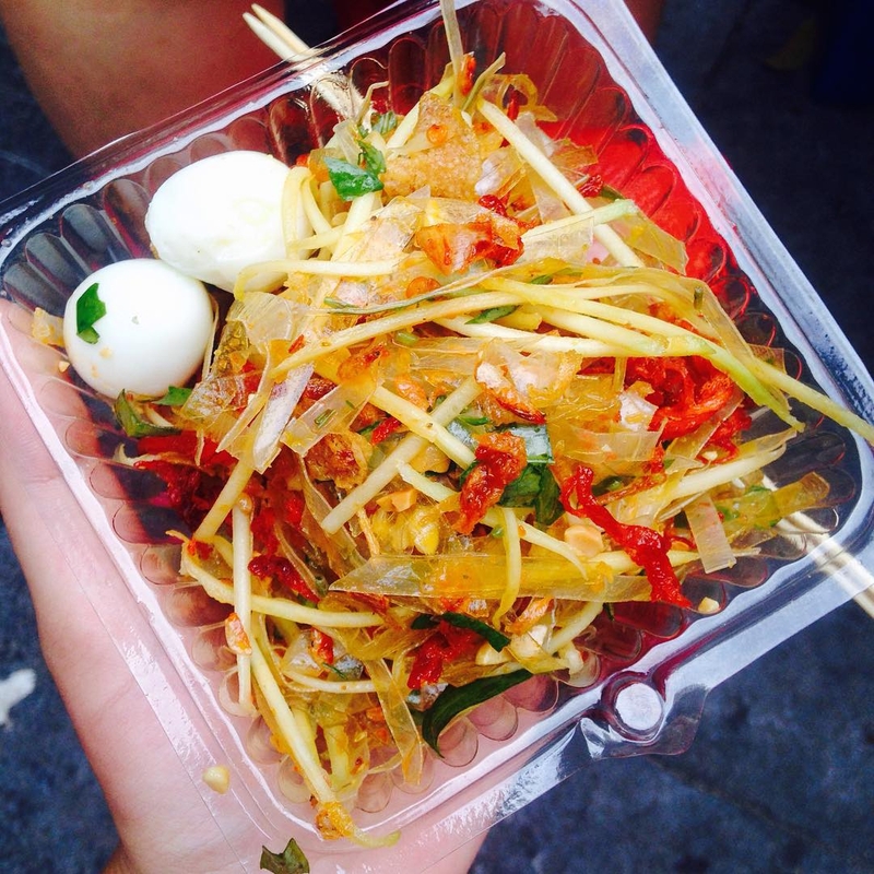 Tác hại của ăn vặt  mà bạn chưa biết?