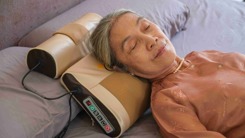 Bật mí những tác hại của gối massage hồng ngoại có thể bạn chưa biết 2