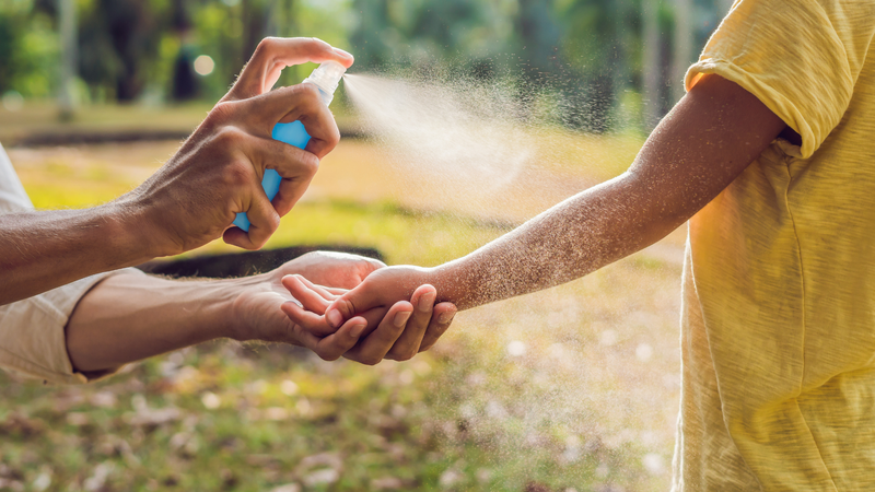 Mỗi cá nhân và gia đình có thể chủ động phòng chống muỗi đốt