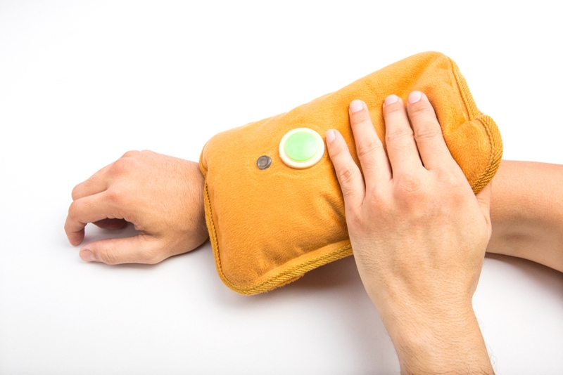 Tại sao bạn đau khớp tay về đêm? Nguyên nhân và cách khắc phục 3