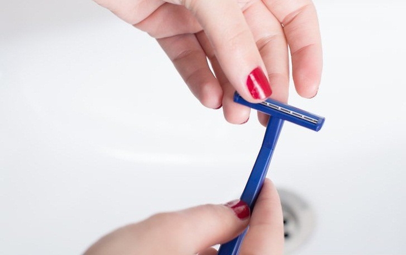 Giải đáp thắc mắc: Tại sao cạo lông vùng kín lại bị ngứa? 2
