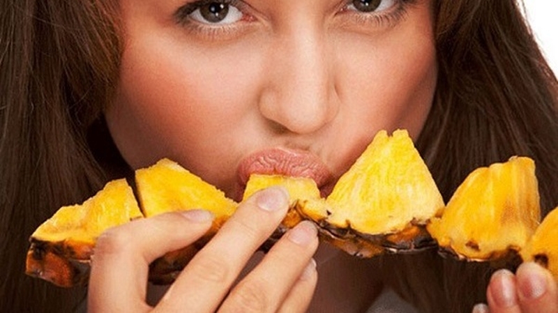 tại sao ăn dứa bị rát lưỡi 2