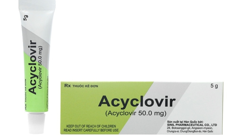Tại sao không bôi acyclovir vào ban đêm? Hiểu rõ hơn về cách sử dụng thuốc 1