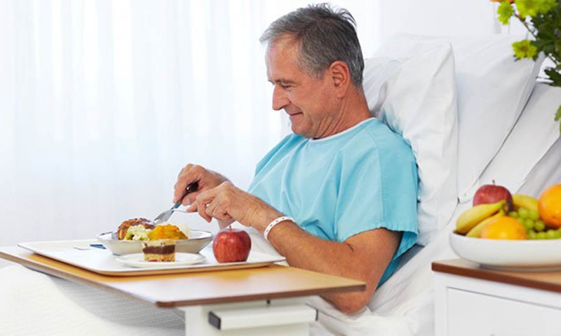 tai-sao-phai-nhin-an-uong-truoc-phau-thuat 2.jpg