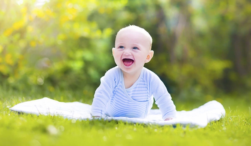 Tại sao trẻ sơ sinh ngủ hay rặn è è?3