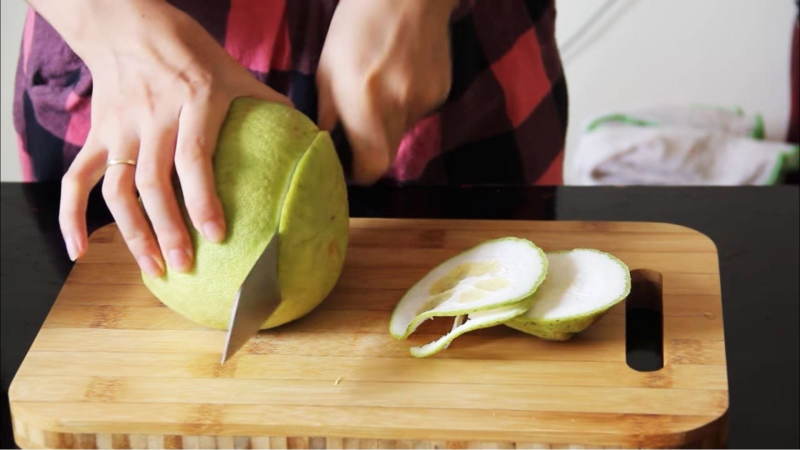 Tắm lá gì cho trẻ sơ sinh trắng da?3