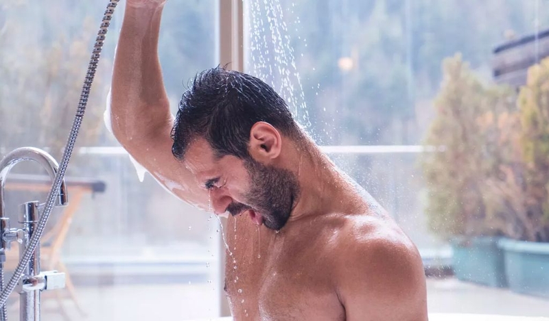Tắm nước lạnh có tác dụng gì? Lưu ý khi tắm nước lạnh 3