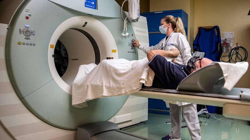 CT scan toàn thân được áp dụng để phát hiện ung thư tuyến tiền liệt
