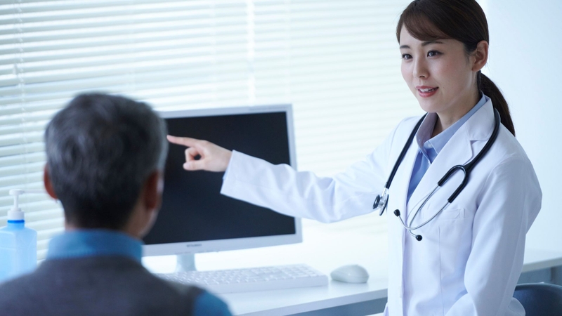 Bác sĩ giải thích về diễn biến hồi phục sau tán sỏi niệu quản cho người bệnh