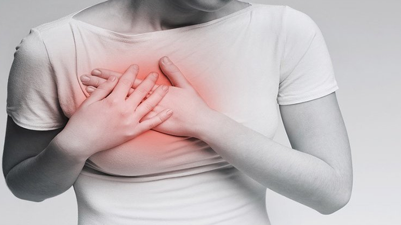 Bệnh nhân tăng sản xơ cứng tuyến vú thường không nhận thấy triệu chứng rõ rệt