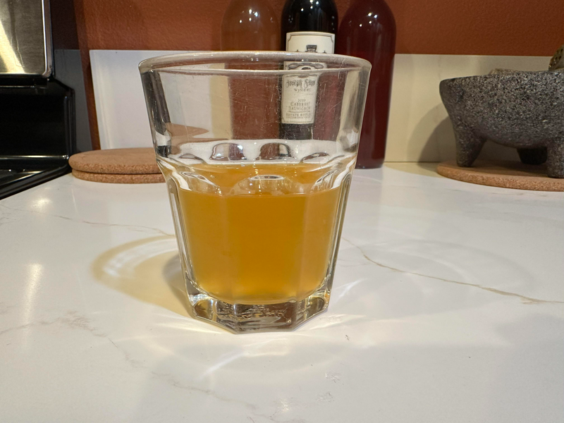 Táo đỏ ngâm rượu có tác dụng gì bạn đã biết hay chưa?3