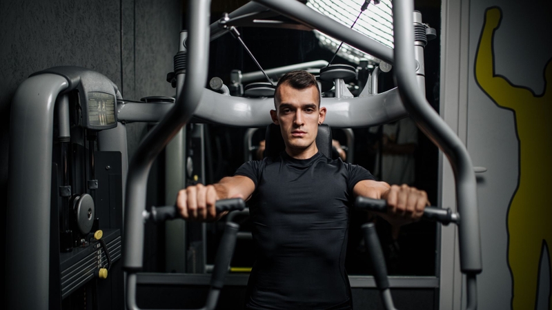 Tập ngực giữa: Bài tập, kỹ thuật và lưu ý an toàn cho người mới bắt đầu 2