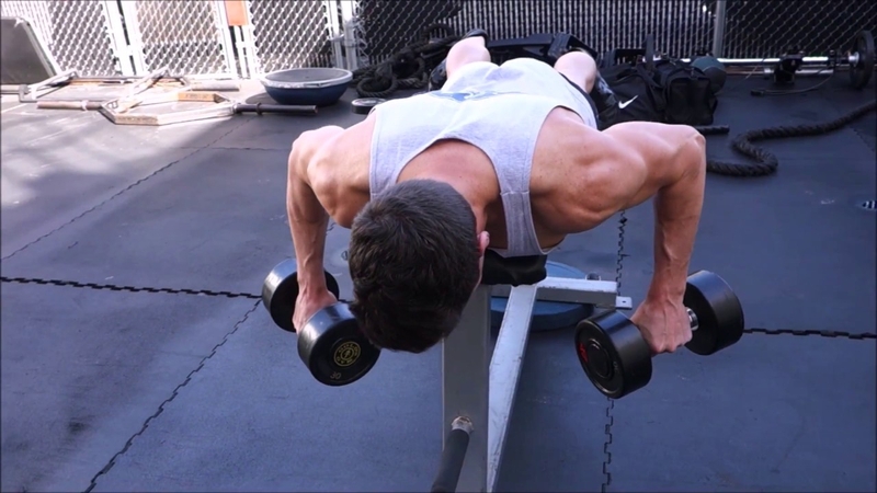 Top 10 bài tập vai sau với tạ đơn gymer nào cũng nên biết 4