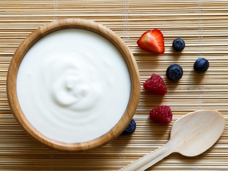 Bật mí cách tẩy tế bào chết bằng sữa chua giúp da sáng mịn 2