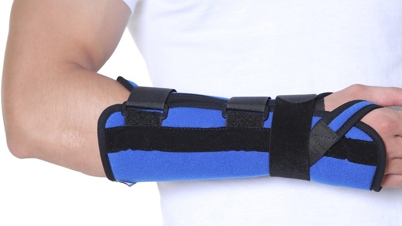 Tay bị đau nhức trong xương là bệnh gì? 4