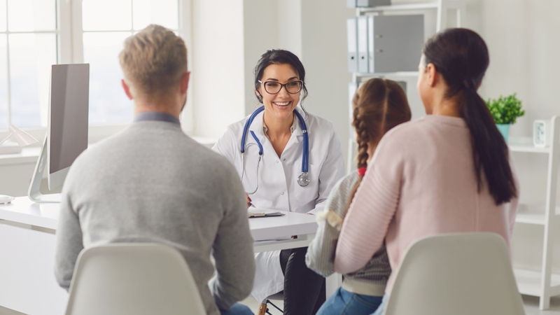 Tay chân miệng bội nhiễm: Dấu hiệu cảnh báo, mức độ nguy hiểm và cách chăm sóc đúng cách 1