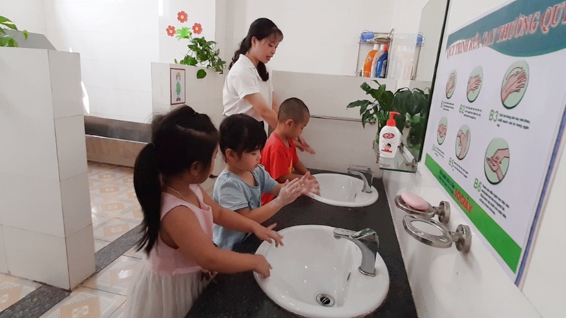 Biểu hiện và cách điều trị tay chân miệng độ 3 3