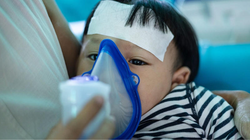 Tay chân miệng độ 4 gây nhiều biến chứng nguy hiểm