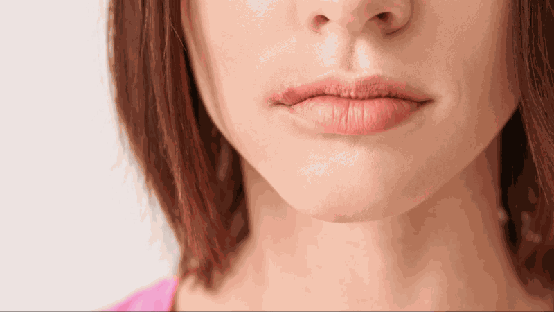 Tẩy da chết mặt có dùng được cho môi không? Giải đáp chi tiết 2