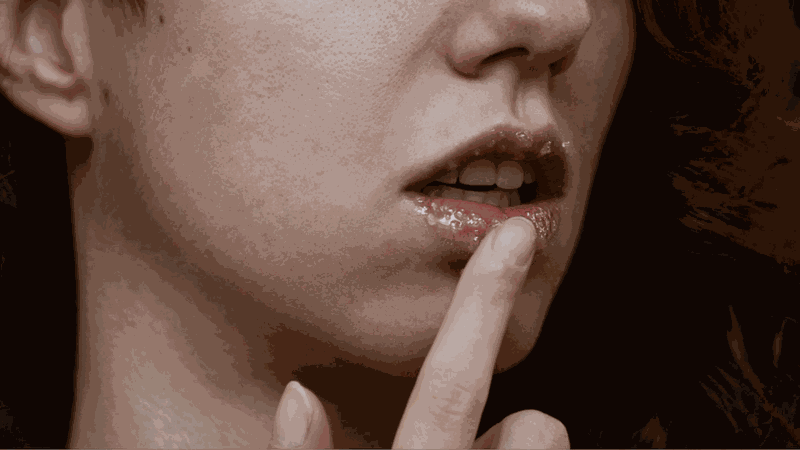 Tẩy da chết mặt có dùng được cho môi không? Giải đáp chi tiết 4