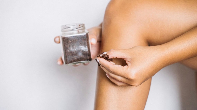 Hướng dẫn các cách tẩy tế bào chết bằng cà phê và chanh 4