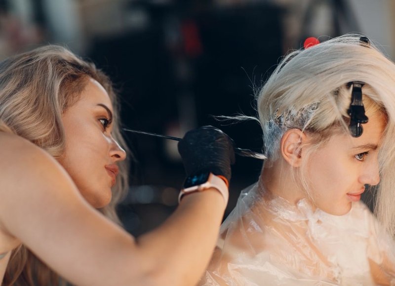 Tẩy tóc là gì? Những lưu ý quan trọng để tẩy tóc an toàn 4