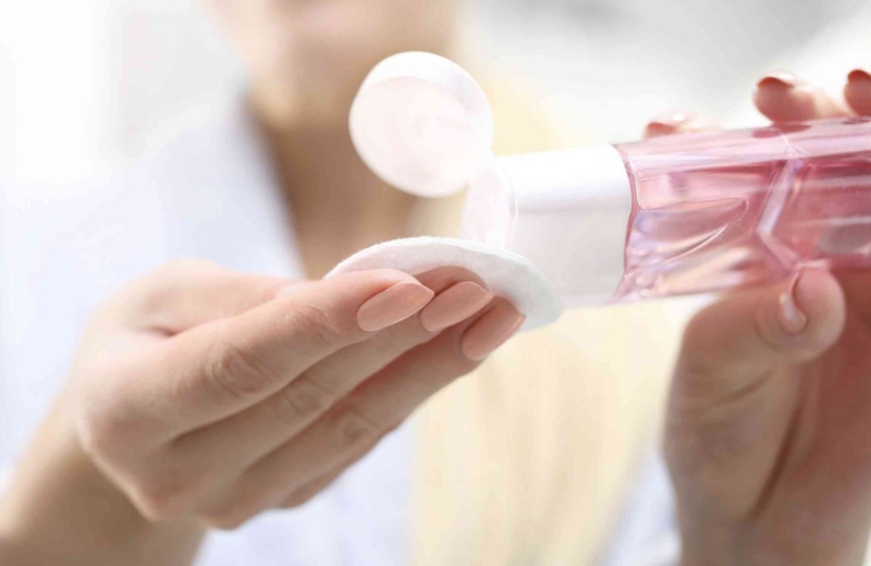 Tẩy trang bằng nước muối sinh lý có thực sự hiệu quả 2