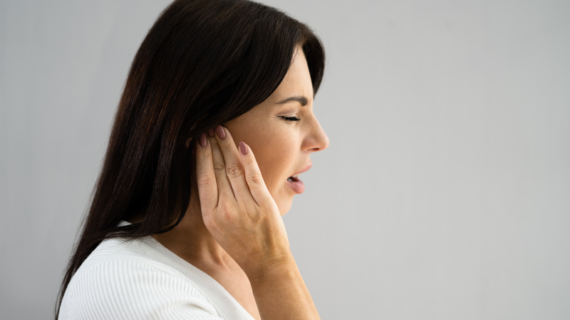 Tê tai là gì? Những nguyên nhân nào dẫn đến tình trạng tê tai? 3