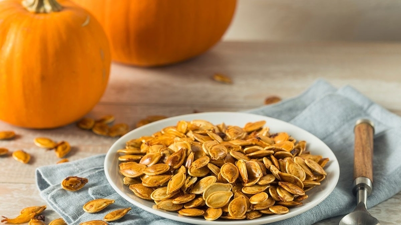 Thắc mắc: Ăn hạt bí đỏ rang có tốt không? 1