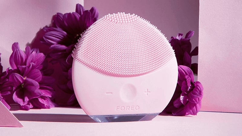 Thắc mắc: Dùng máy rửa mặt lên mụn có đúng không? 1