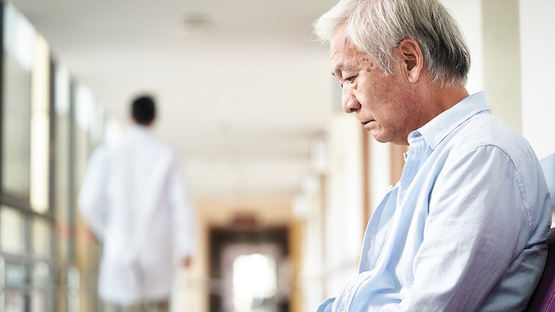 Thắc mắc: Lông mày bạc sớm có sao không?2