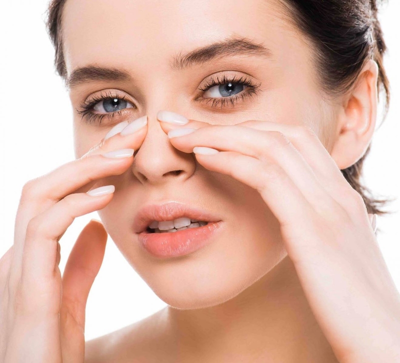 Thắc mắc: Tiêm filler mũi bị đỏ có sao không?2