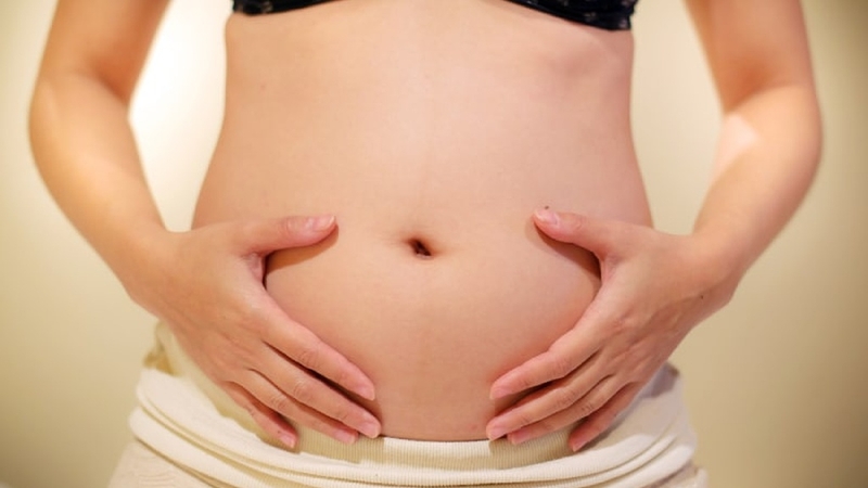 Thai làm tổ đau bụng bao lâu thì hết? Dấu hiệu thai đã vào tử cung 2