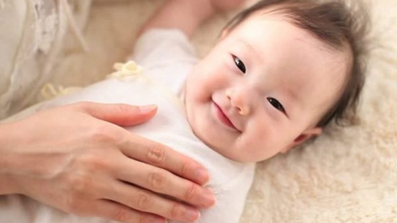 Tham khảo lịch sinh hoạt bé 8 tháng tuổi 1