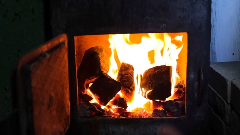 Than đá khi sử dụng làm phát sinh nhiều khí độc ảnh hưởng đến sức khỏe