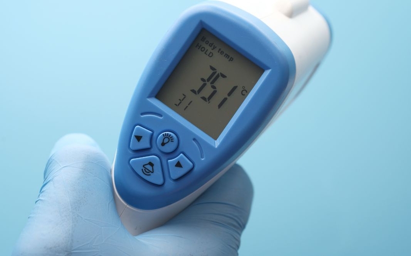 Thân nhiệt 35.5 độ ở người lớn có sao không 1