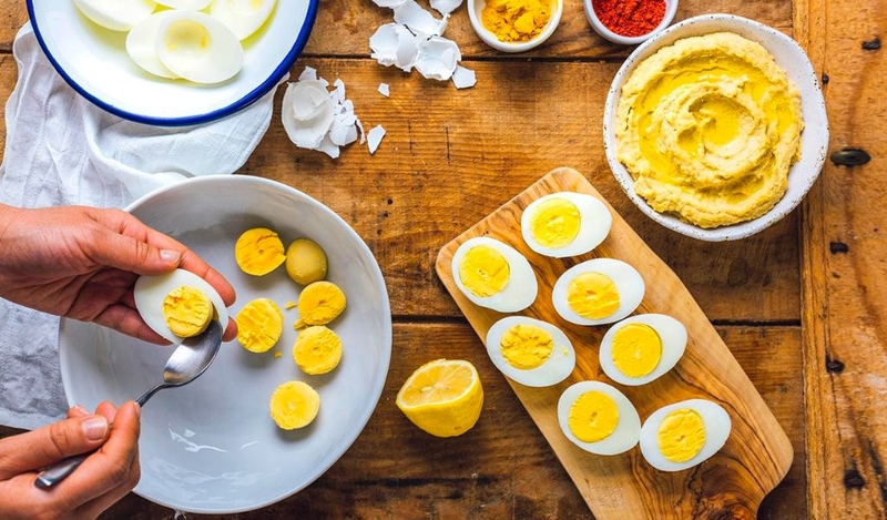 Thành phần dinh dưỡng của. trứng gà luộc và số lượng ăn phù hợp 1