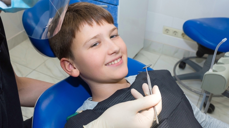 Nhiều nguyên nhân dẫn đến việc trẻ thay răng sớm