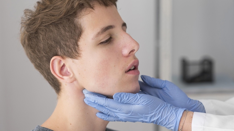 Thế nào là phương pháp cắt amidan bằng laser? 2