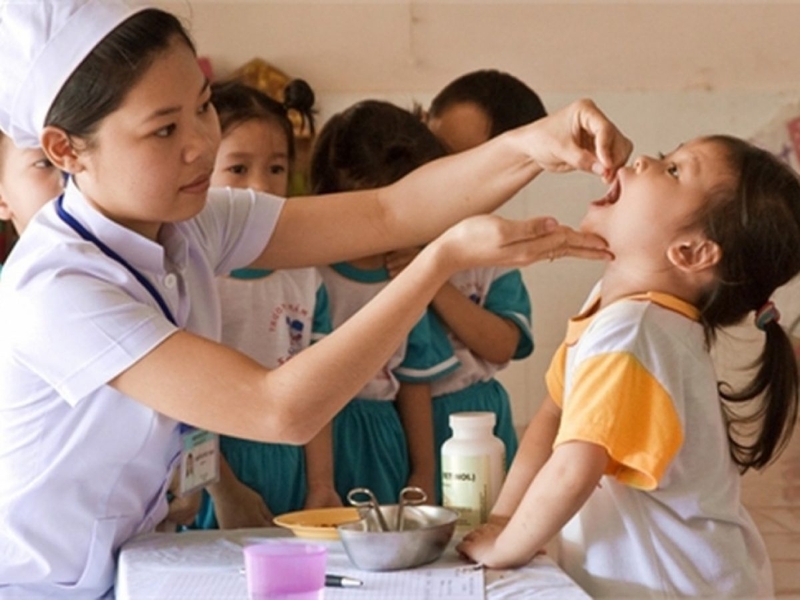 Thiếu vitamin A và nguyên nhân gây bệnh khô mắt ở trẻ em4