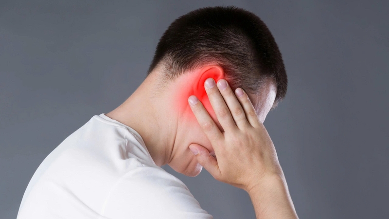 Đau tai là một trong những vấn đề thính lực phổ biến mà nhiều người đang gặp phải hiện nay