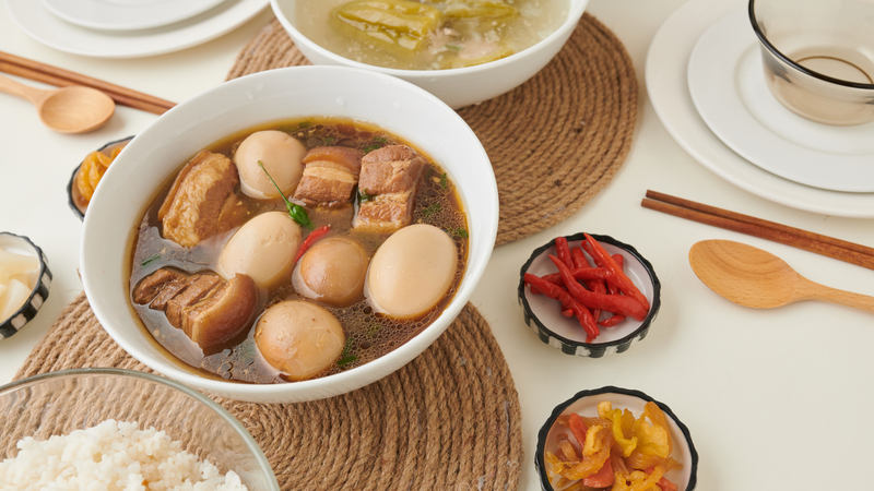 Thịt kho trứng là món ăn truyền thống, gắn liền với bữa cơm gia đình Việt