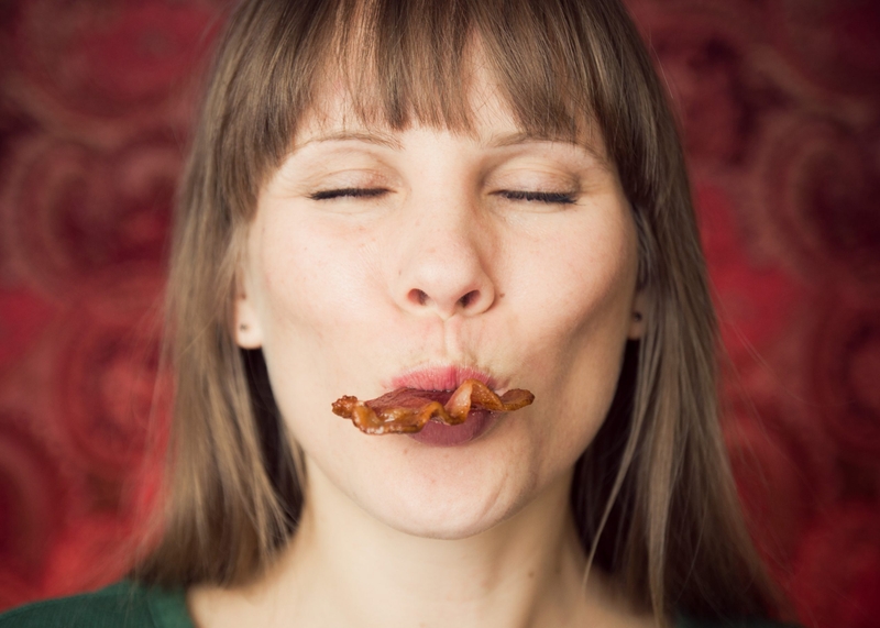 Thịt xông khói bao nhiêu calo? Lưu ý khi sử dụng -3